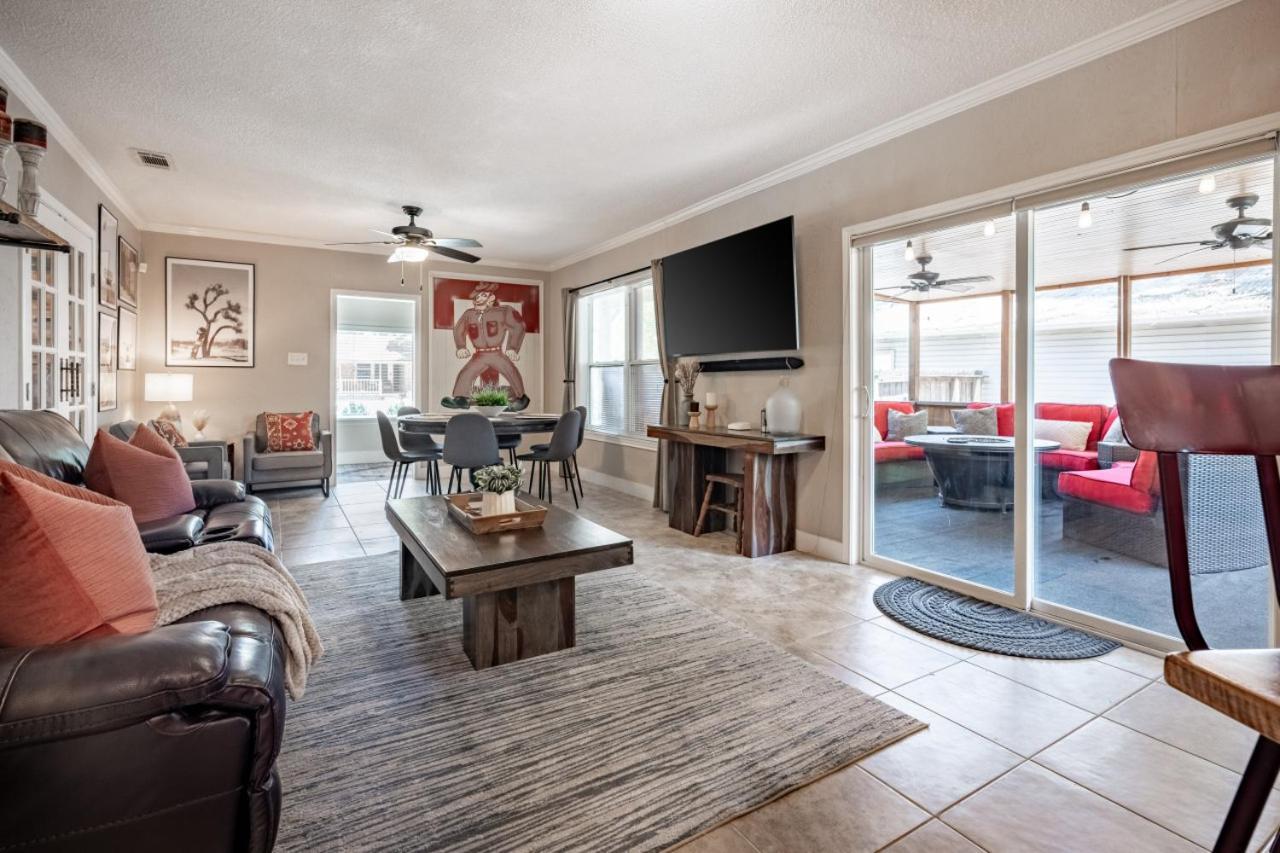 Villa Ol Sarge Retreat Outdoor Amenities Cozy Charm Bryan Esterno foto